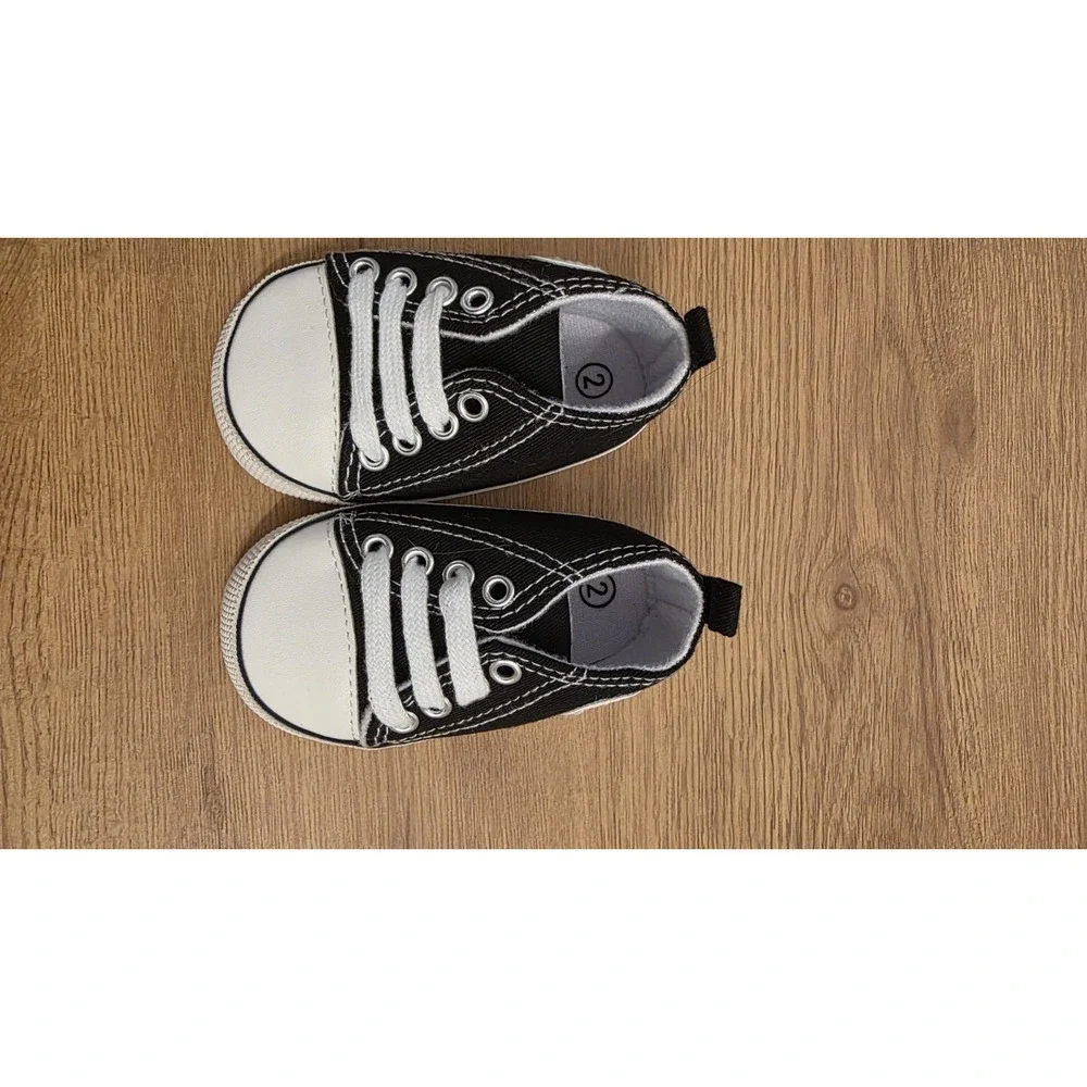 Baby Baby Black White Star Low Top Canvas Sneaker Lace Up Shoes Size 2 New